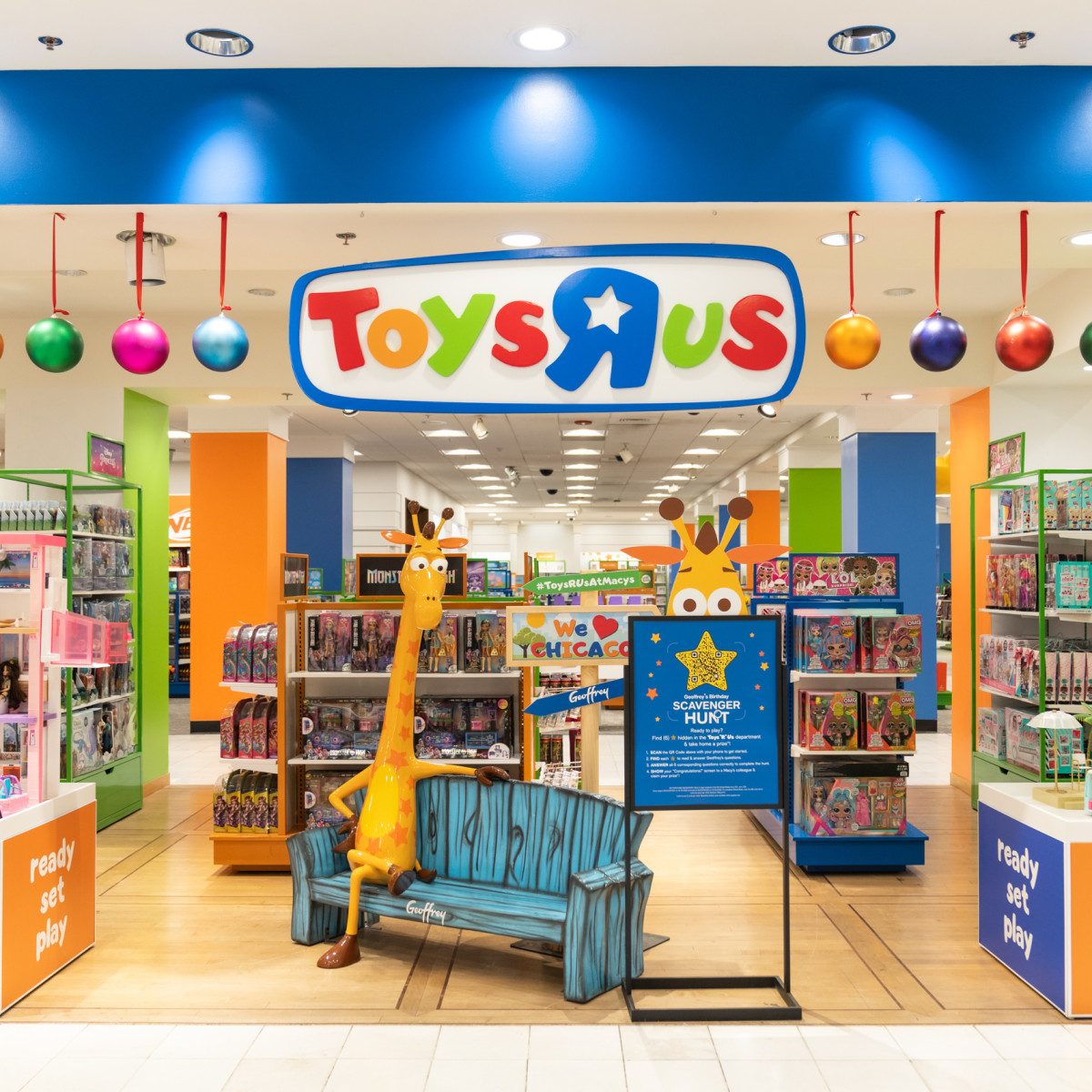 Toys 'R' Us celebrates grand opening at Macy's Herald Square in
