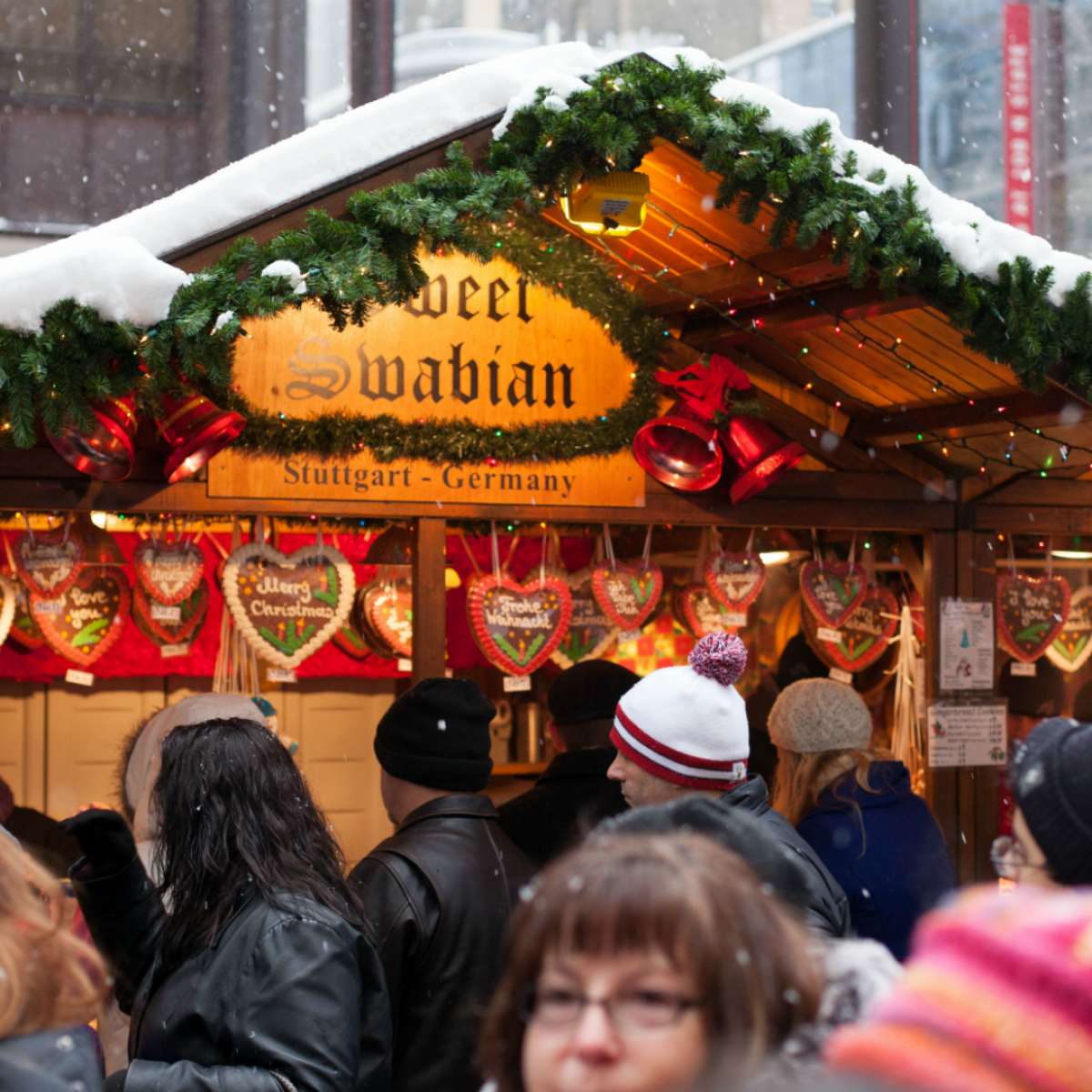 Christkindlmarket mug design revealed, first annual ornament announced