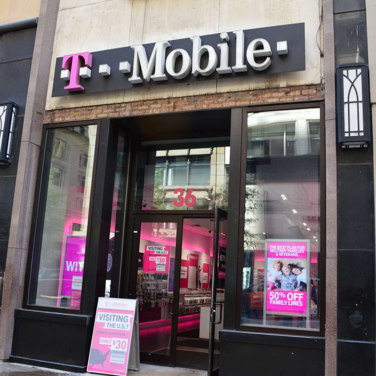 T Mobile | Loop Chicago