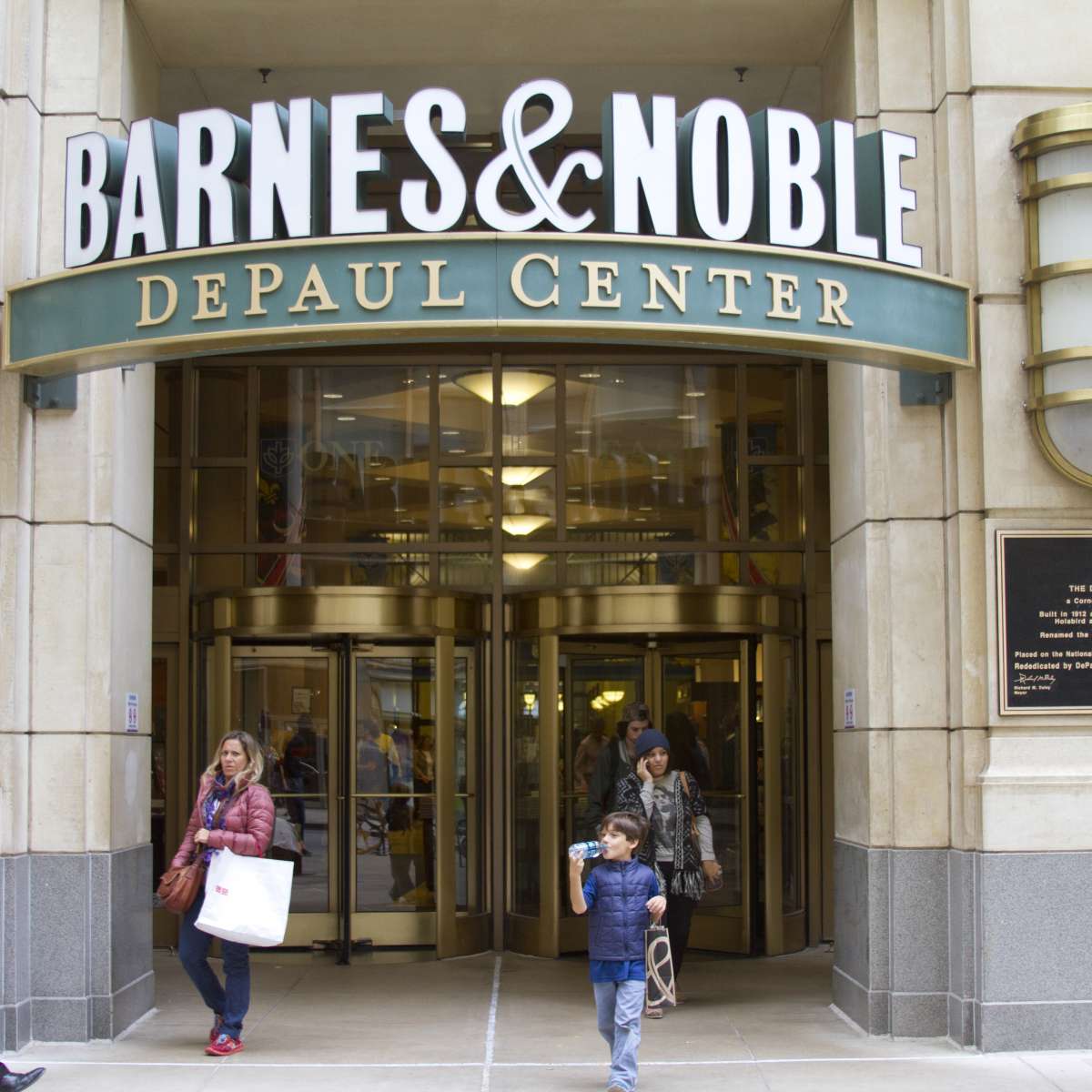 Barnes Noble Loop Chicago