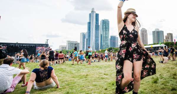 Eight Things You Need to Know About Lolla Cashless - Your Chicago Guide