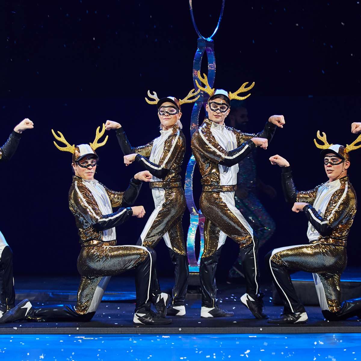 "'Twas the Night Before..." by Cirque du Soleil returns to The Chicago