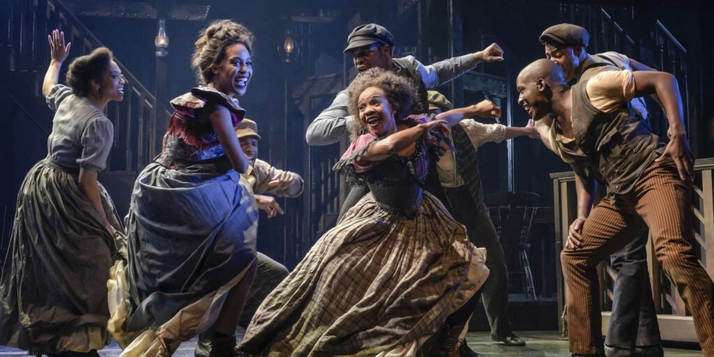 Chicago Loop Alliance celebrates the return of live performances with new Theatre in the Loop guide