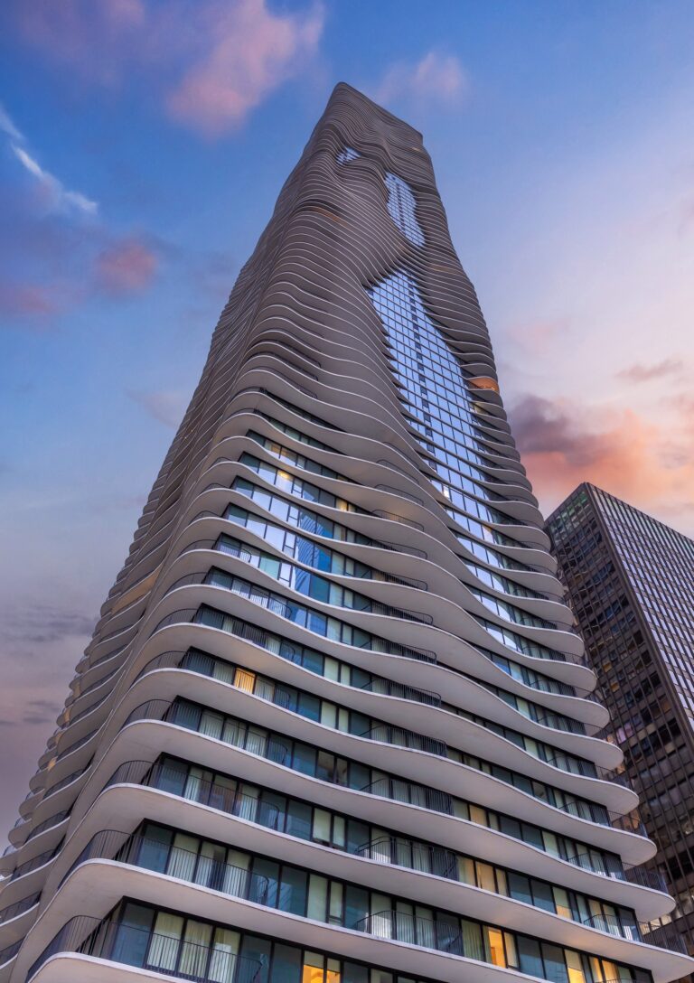 The Radisson Blu Aqua Hotel Chicago